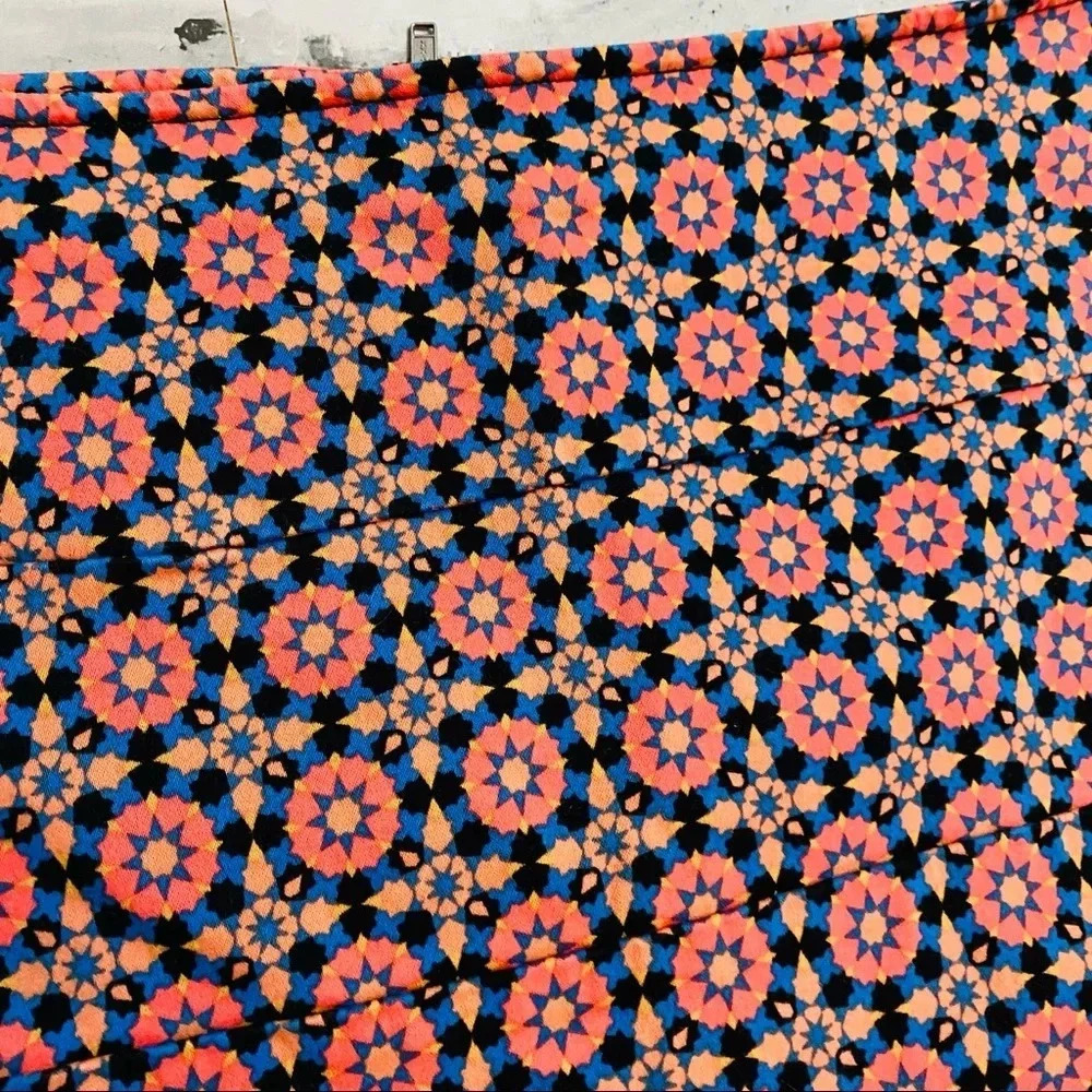 VOLCOM Patterned Mini Skirt - Picture 4 of 7